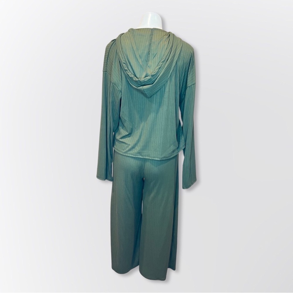 cropped pajama lounge top and pants set - Picture 6 of 9